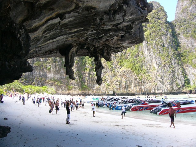 Ko Phi Phi Le beach